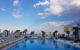 Gagarin Plaza Arcadia Apartments Sea View
